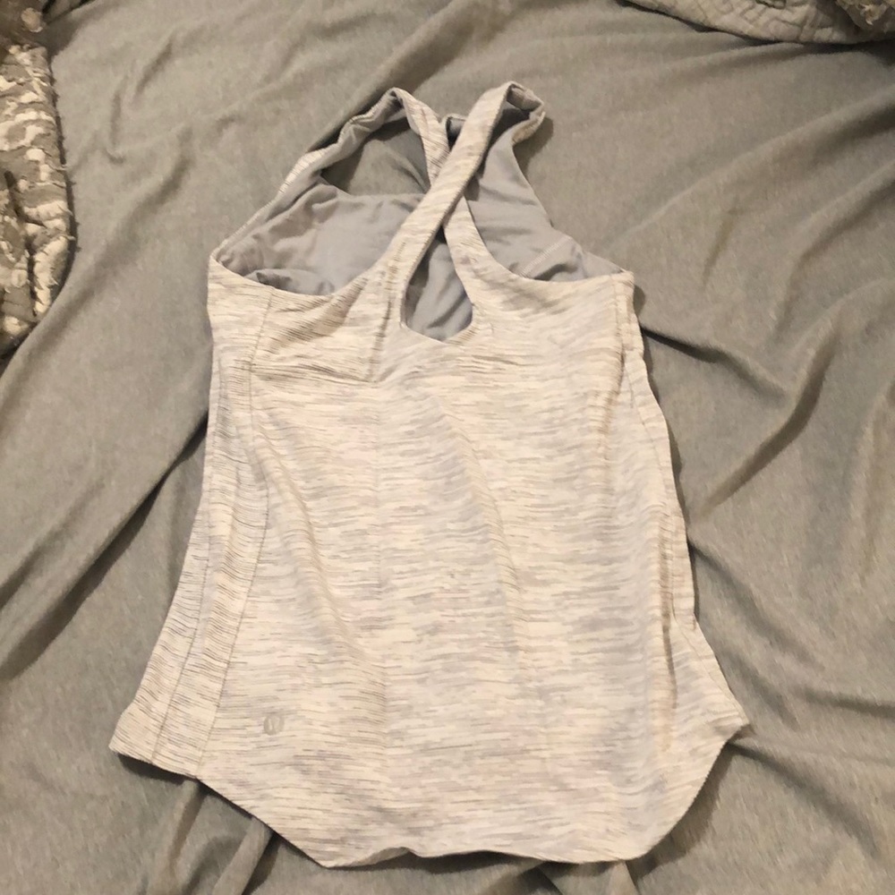 Lululemon workout top